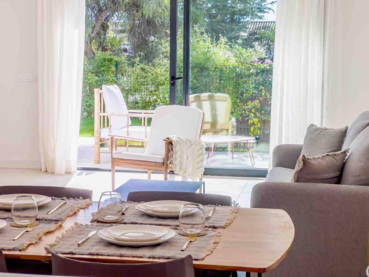 Bajo Con Jardin En La Milla De Oro Apartment Marbella Exterior photo